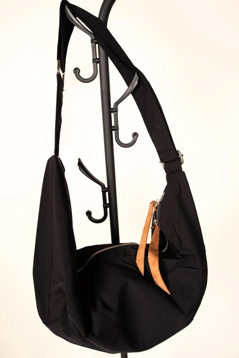 Be Clever Around The World Large Black Chest Bag