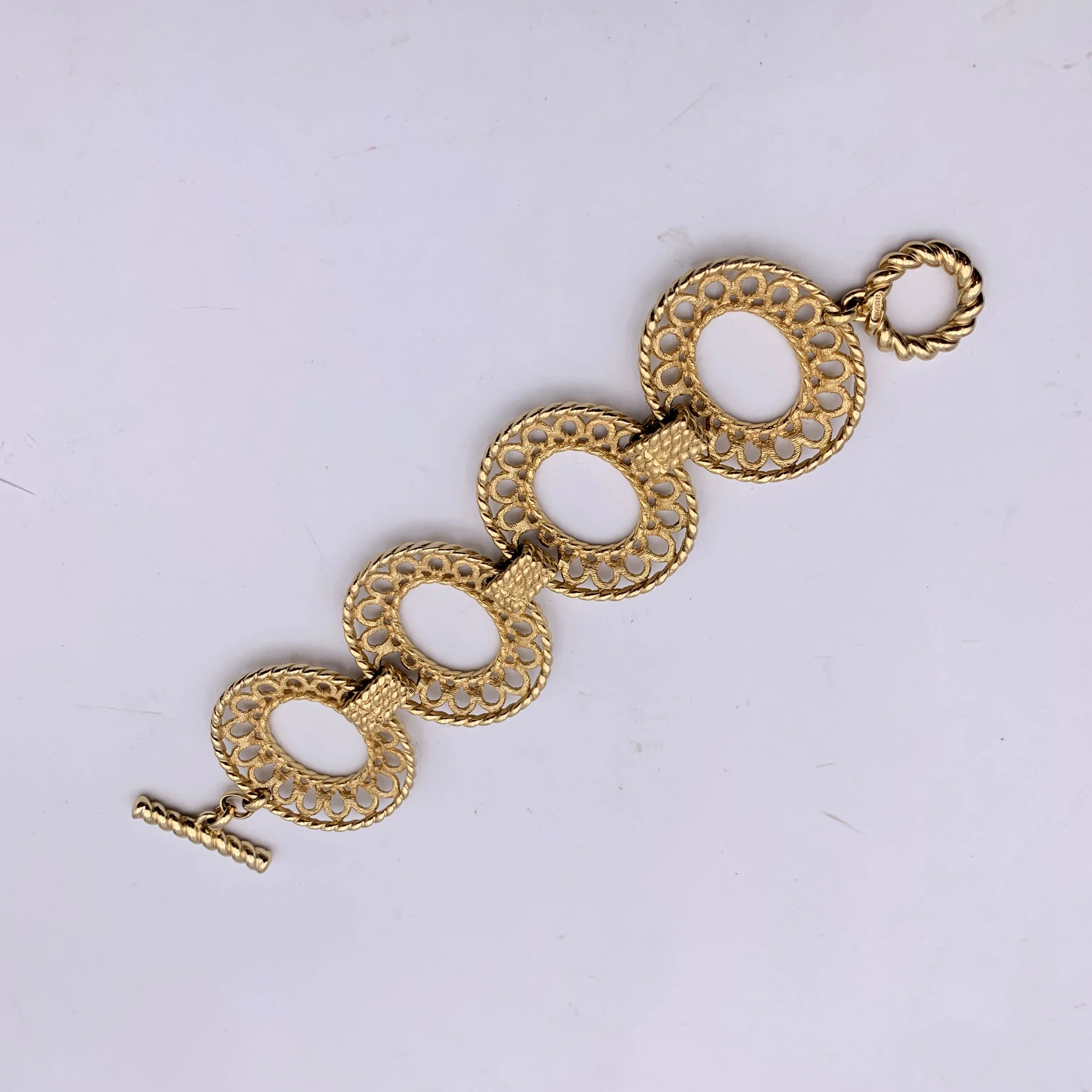 CHRISTIAN DIOR Vintage Gold Metal Oval Ring Bracelet