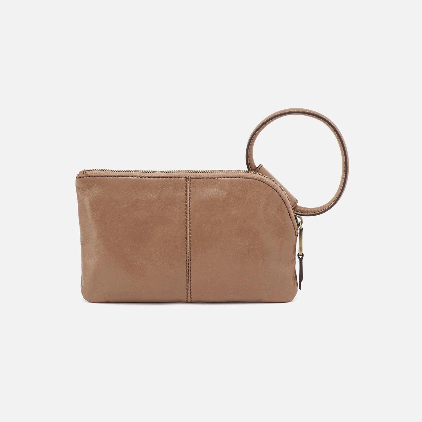 Sable Wristlet In Polished Leather - Cashmere