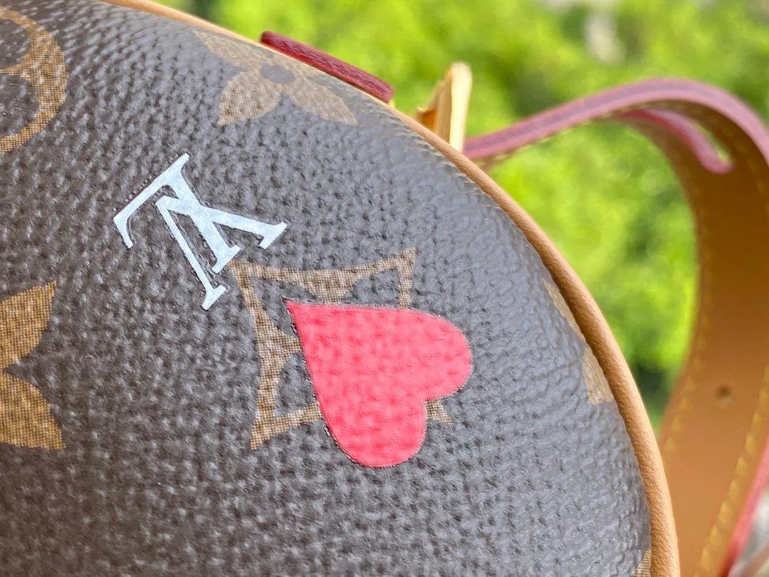 SO - LV Game On Cœur MONOGRAM Nicolas Ghesquière A02